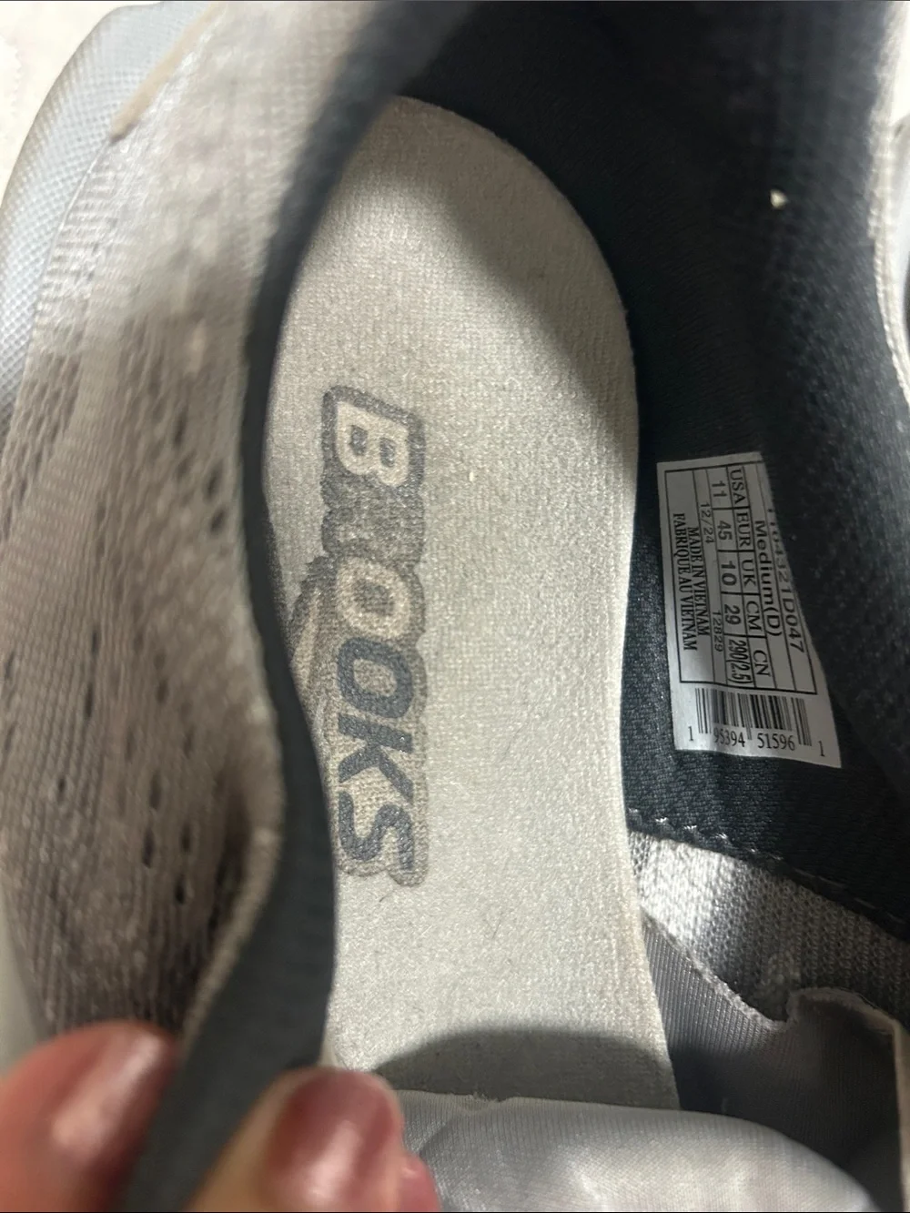 Brooks Men's Athletic Running Shoes - Light Gray with Black Accents